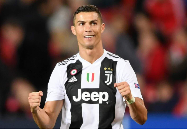 欧文突破防线送出关键助攻（欧文穿透防线奉上关键助攻）