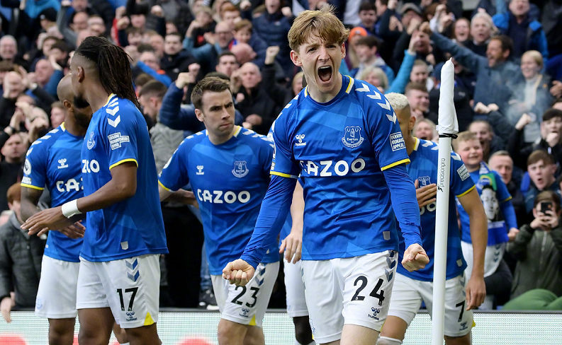 TA：非洲杯前在利物浦还有4场比赛，萨拉赫希望证明自己（TA：非洲杯开赛前萨拉赫仍有4场利物浦比赛，盼用表现说话）