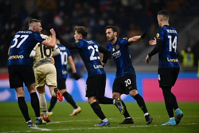 NBA新秀观察：状元秀首场表现,（状元首秀解读：NBA新秀首战亮点）