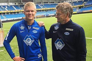 洛卡特利：我们得承担责任，我们必须进世界杯也必须做得更多（洛卡特利：责任在肩，必须晋级世界杯并做得更多）