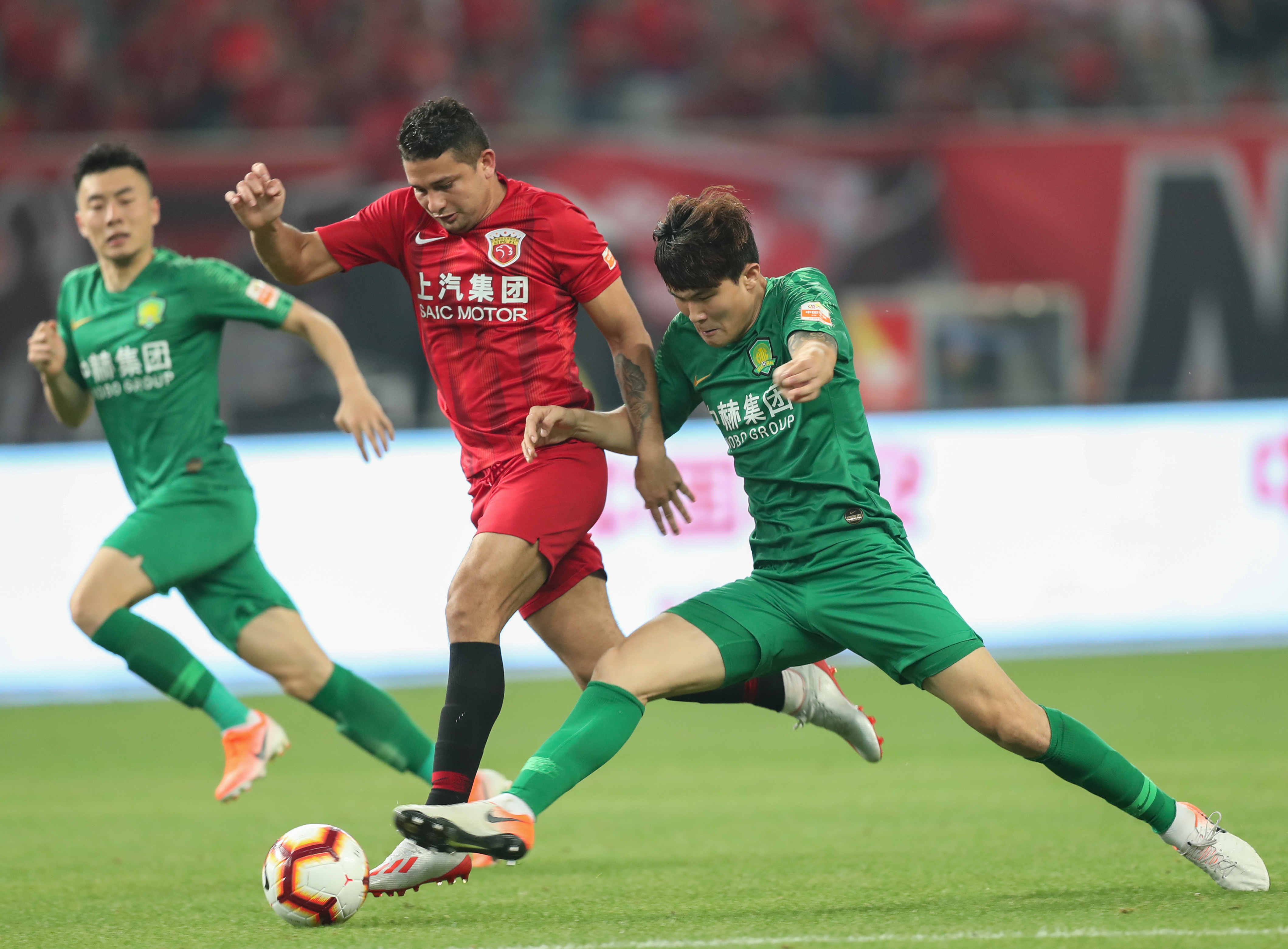 记者：巴萨有意埃及17岁前锋阿卜杜勒卡里姆，并已采取行动（记者称：巴萨看中17岁埃及前锋阿卜杜勒卡里姆，已启动行动）