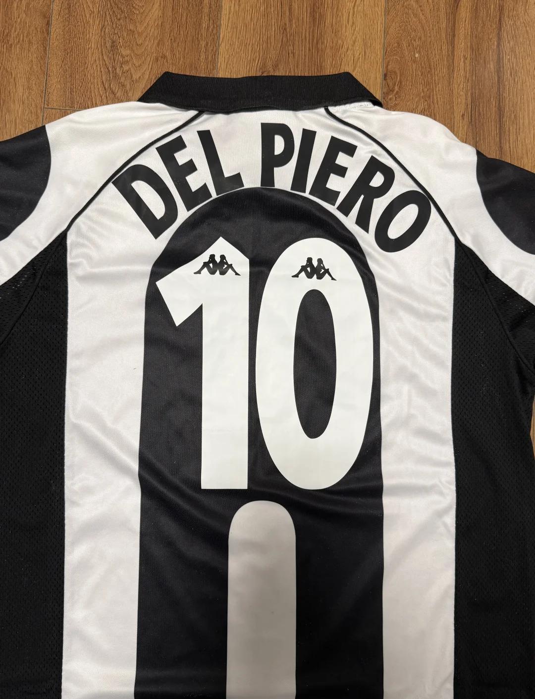 世体：霍安-加西亚因遭受撞击一瘸一拐，但能出战本轮欧冠（世体：霍安-加西亚被撞后跛行，仍将出战本轮欧冠）