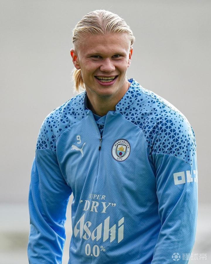 34球，莱万多夫斯基位列世预赛历史射手榜第5位（莱万多夫斯基以34球排名世预赛历史射手榜第5位）