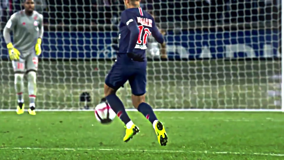 被国米拉开3分差距，罗马对阵卡利亚里6场不败被终结（国米将领先优势扩大至3分，罗马对卡利亚里六场不败纪录告破）