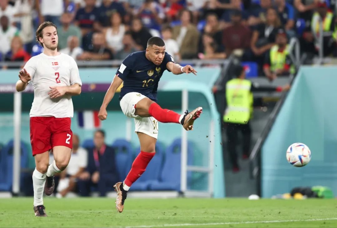 欧联积分榜：里昂领跑，尼斯全败垫底（欧联排名：里昂居首，尼斯全败垫底）