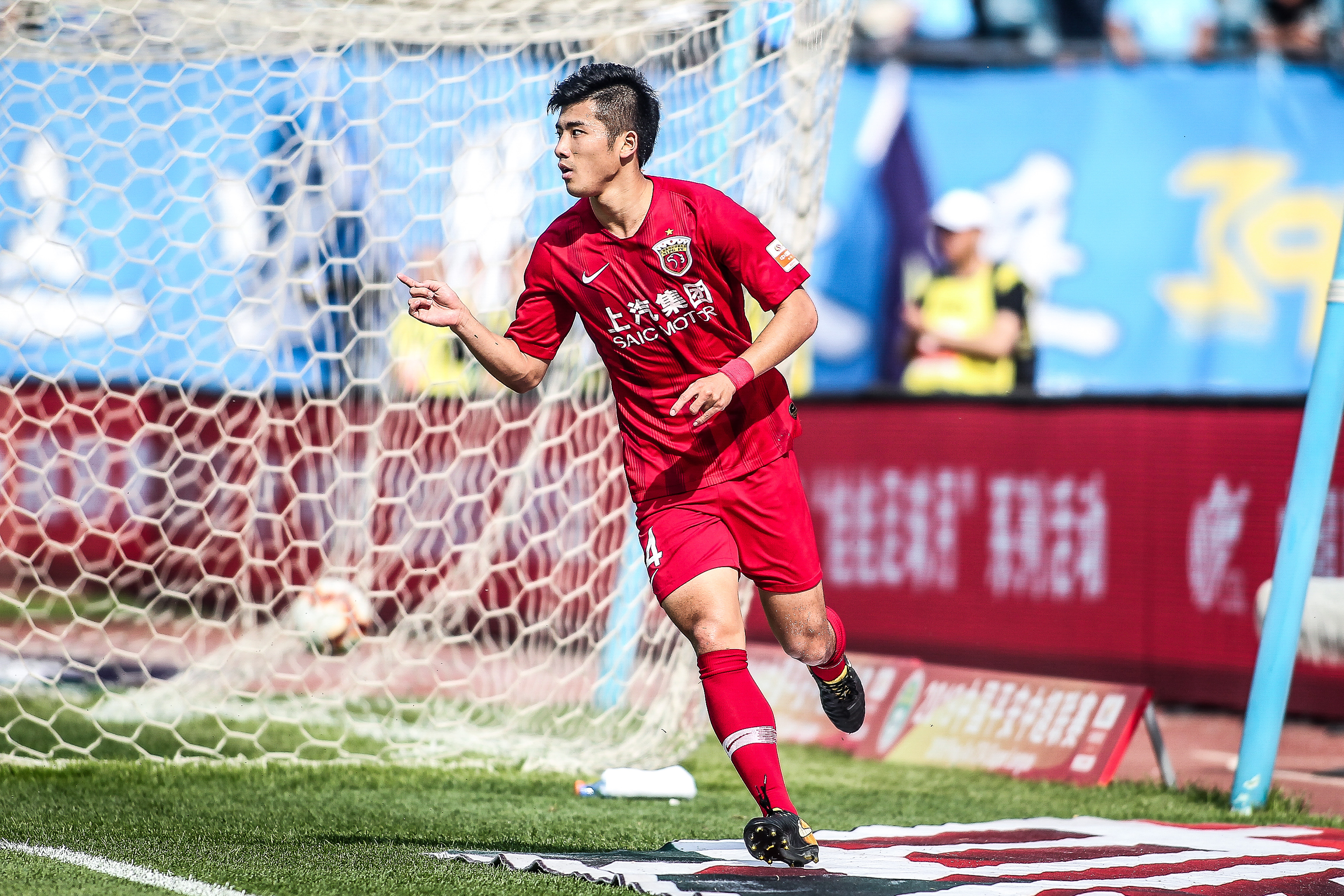 能否做到？拜仁有望追平自己保持的德甲开局最长连胜纪录（拜仁冲击自保持的德甲开局最长连胜纪录）