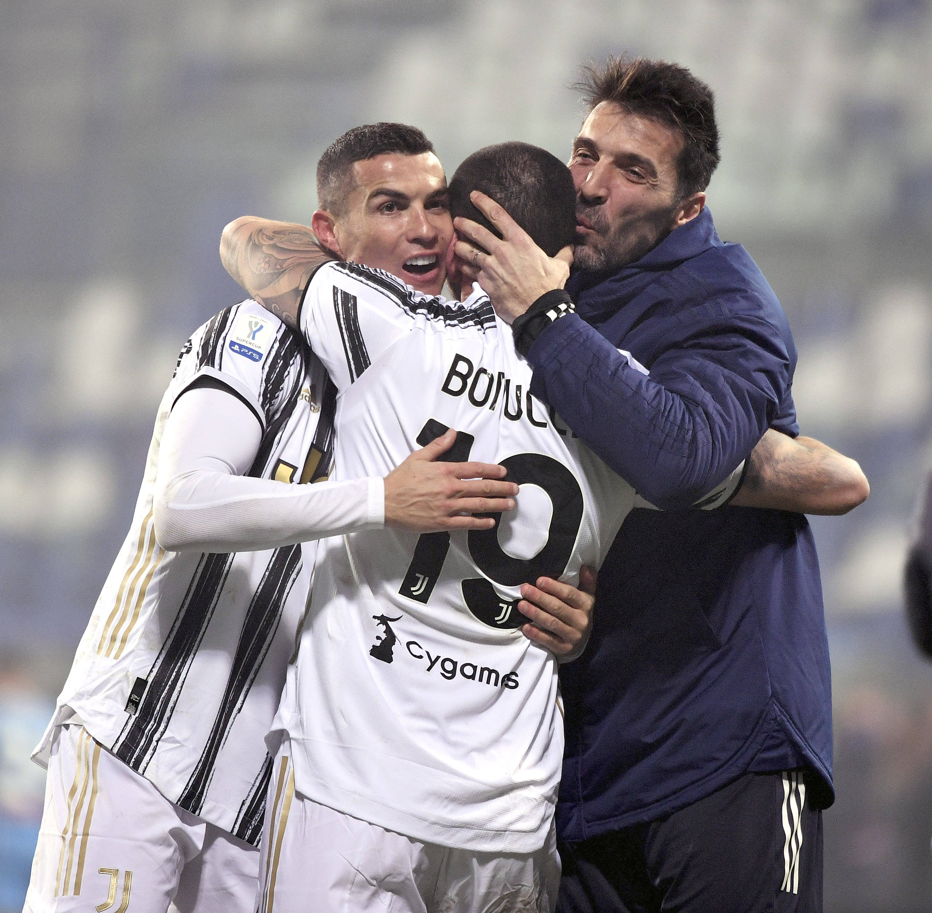 弗里克：我看了TA的报道，我没有不满我们的医疗团队（弗里克回应TA报道：从未对球队医疗组不满）