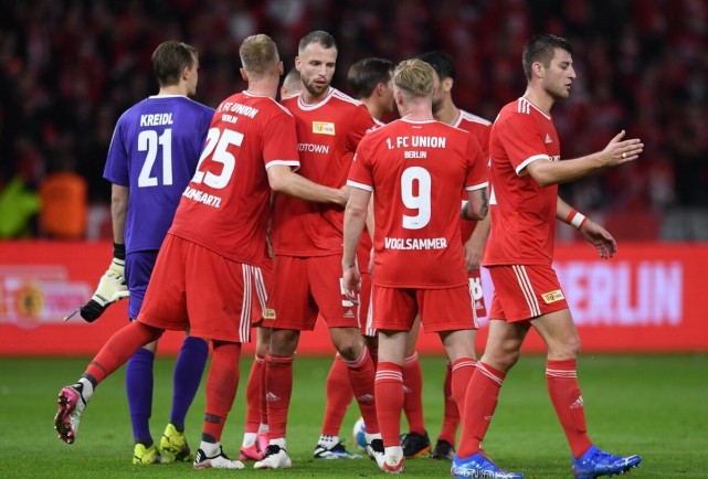 意媒：国米中卫帕拉西奥斯想要重返前东家里瓦达维亚独立（意媒：国米后卫帕拉西奥斯有意回归老东家里瓦达维亚独立）