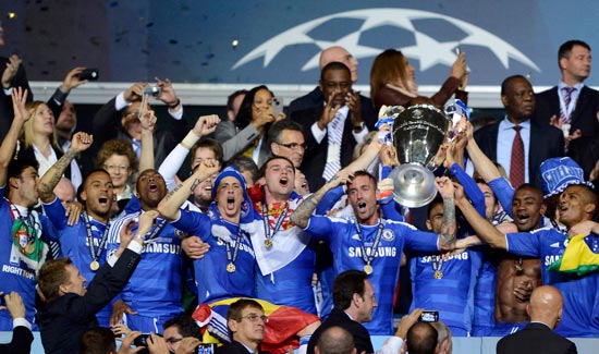 名宿：在我看来莱奥是边锋不是前锋；他配得上米兰10号球衣（名宿称莱奥是边锋非前锋，配得上米兰10号球衣）