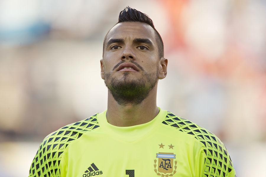 米体：弗拉霍维奇愿意留在尤文，但薪水始终是个问题（米体：弗拉霍维奇愿留尤文，薪资问题仍待解决）