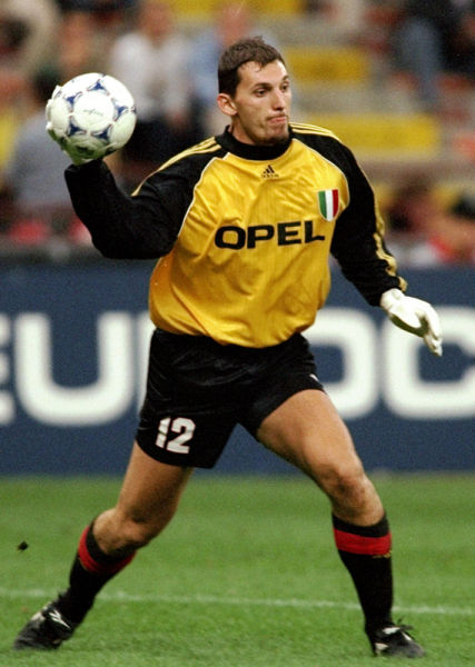 FIFA最新世界排名：西阿法英巴葡荷比德锁定世界杯种子队；中国仍居第93（FIFA最新排名出炉：西阿法英巴葡荷比德占据世界杯种子席位，中国仍排第93位）