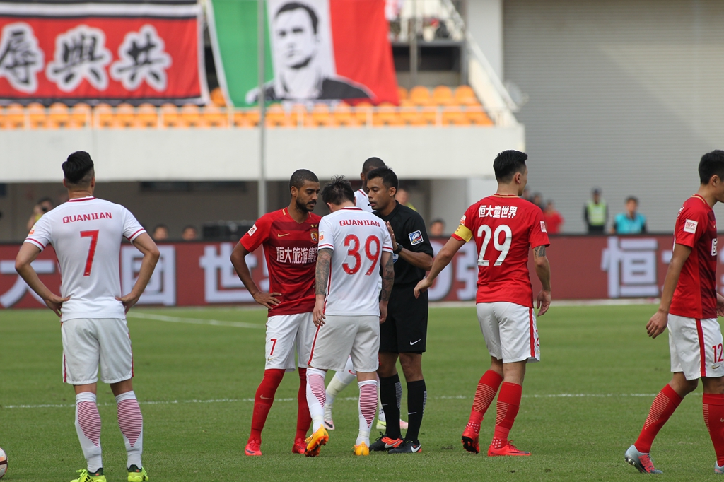 Tyc：国米有意维拉门将大马丁，将其视为索默的替代者（TyC：国米相中维拉门将马丁内斯，视其为索默接班人）