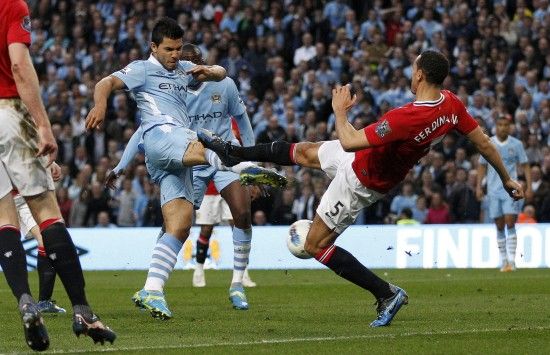 为了让阿隆索来皇马废了自己两年，去年给安切洛蒂5000万买人也不至于这样（为等阿隆索接班皇马两年空转，去年给安切洛蒂5000万引援也不该成这局面）