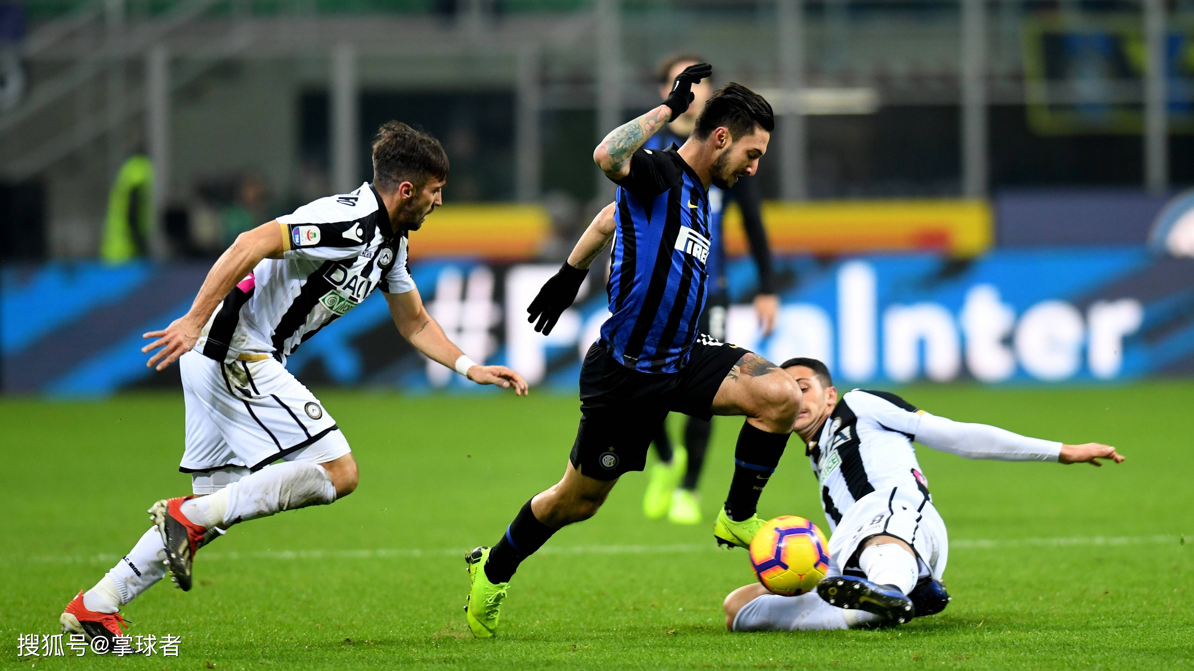 埃贝尔：卡尔无大碍；我们对格纳布里战阿森纳时复出保持乐观（埃贝尔：卡尔问题不大，乐观格纳布里可在对阵阿森纳时复出）