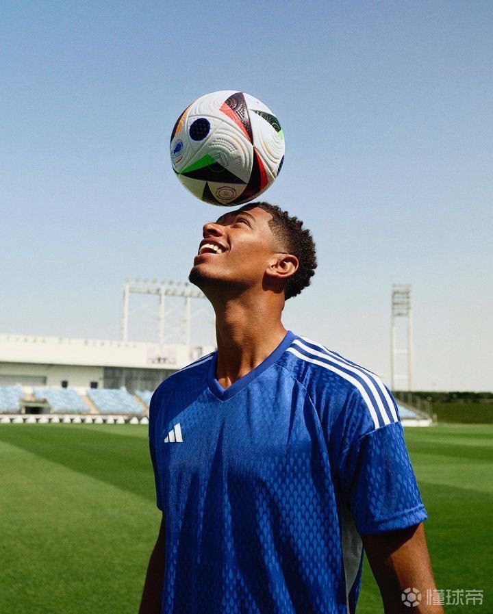 博努奇：小基耶萨可能踢附加赛；球员明白穿意大利球衣的责任（博努奇：小基耶萨有望出战附加赛，球员清楚身披意大利战袍的担当）